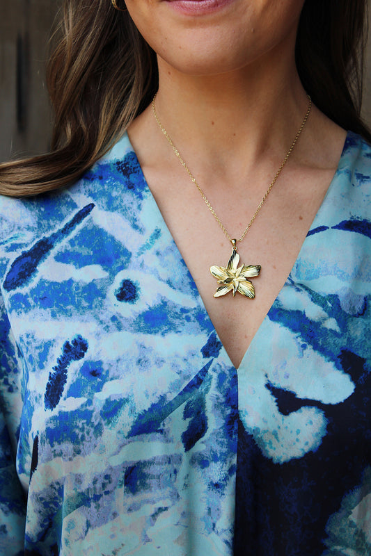 The Gold Lily Necklace